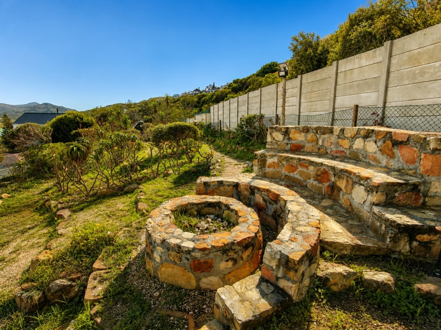4 Bedroom Property for Sale in Glen Ridge Western Cape